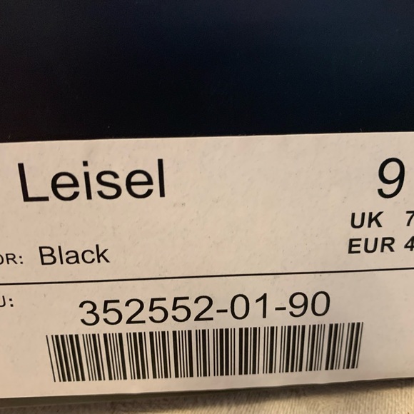 JustFab Black suede platform. Size 9. $25 - Picture 5 of 5